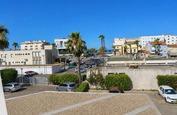Studio en centre-ville avec vue sur mer — photo 5