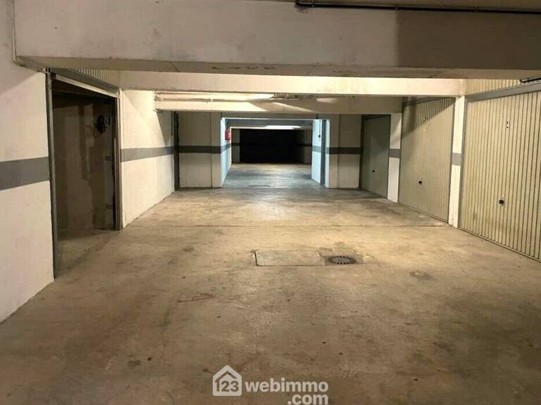 Box sous sol - 13m² - Sainte-Maxime — photo 1