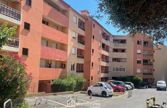 Box sous sol - 13m² - Sainte-Maxime — photo 3