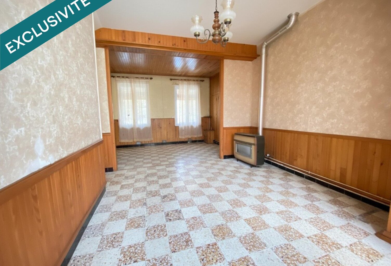 Maison proche du centre ville avec garage, cour et dépendances — photo 1