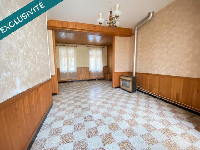 Maison proche du centre ville avec garage, cour et dépendances — photo du bien