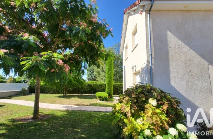 Vente Maison/villa 8 pièces — photo 2