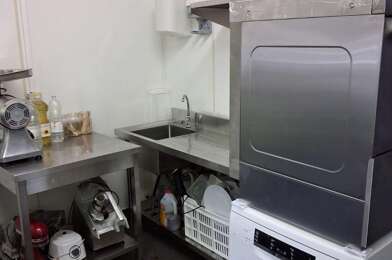 Commerce  56000 €