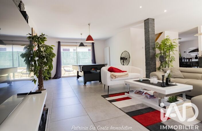 Vente Maison/villa 7 pièces — photo 2