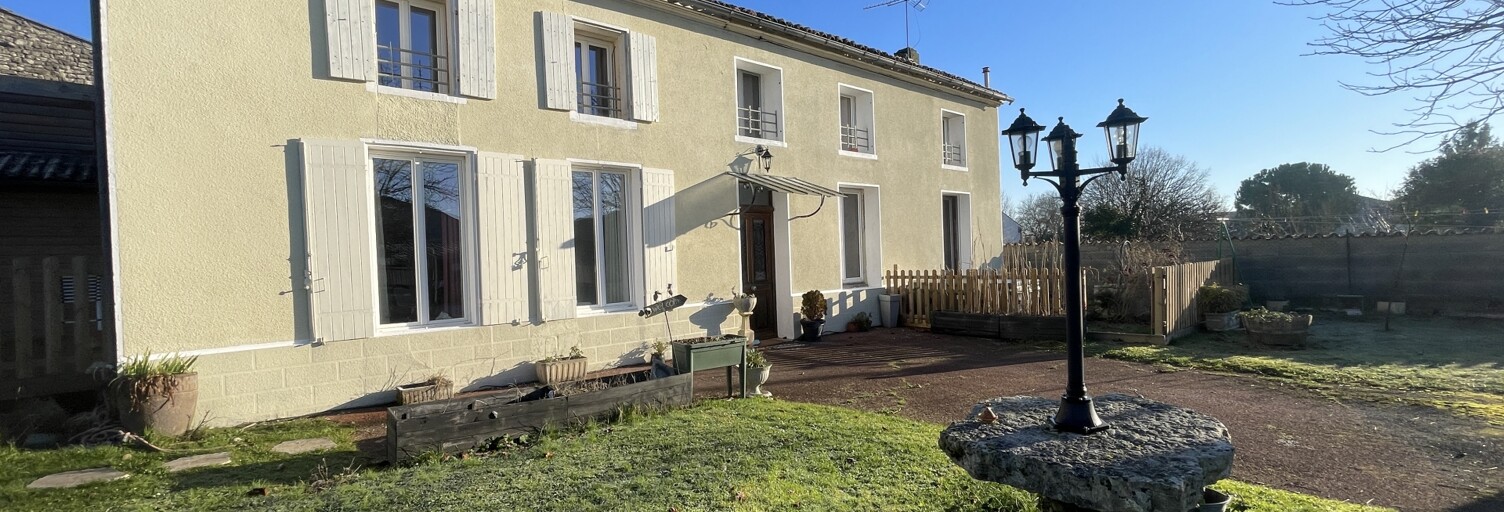 Maison 10 Pièces 248 m² à vendre à La Brousse (17160)