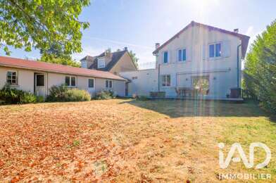 Maison 7 pièces 2400 €