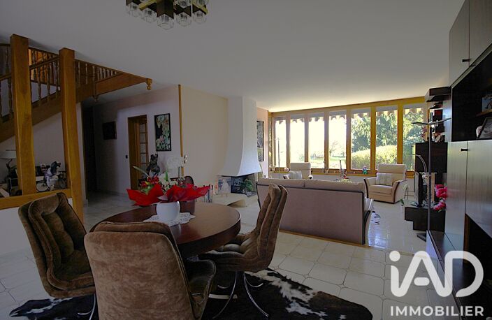 Vente Maison traditionnelle 7 pièces — photo 3