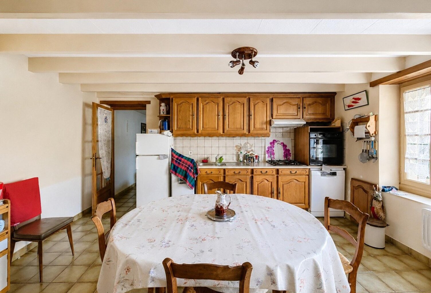 Authenticité, charme et petit budget : une maison prête à accueillir vos projets ! — photo 1