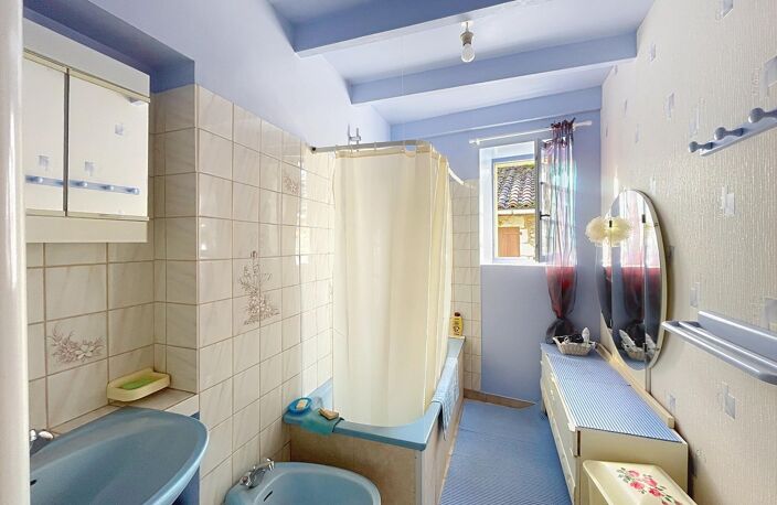 Authenticité, charme et petit budget : une maison prête à accueillir vos projets ! — photo 5
