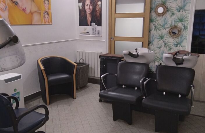 Vente Esthétique, Coiffure 60 m&sup2; — photo 3