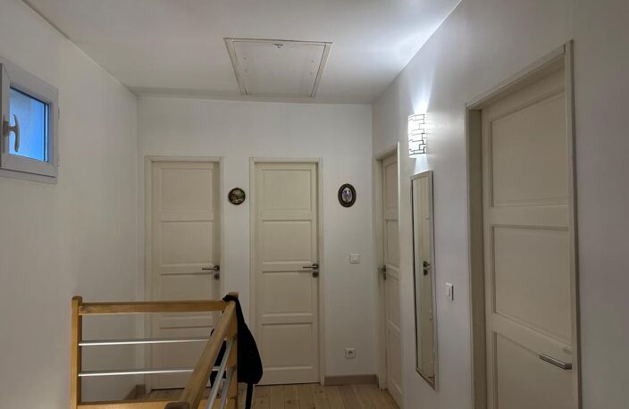 Maison À Vendre alliant modernité et charme de l'ancien — photo 4