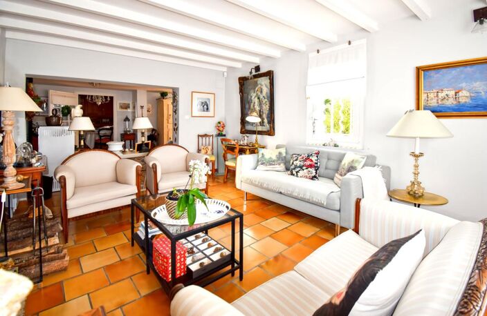 UZES: Maison  sur jardin 3300 m² constructible — photo 3