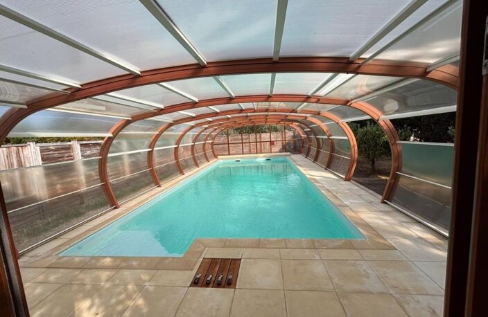 Maison familiale 217 m² de plain-pied – 5 chambres – piscine – terrain 1 845 m² – Antran — photo 3