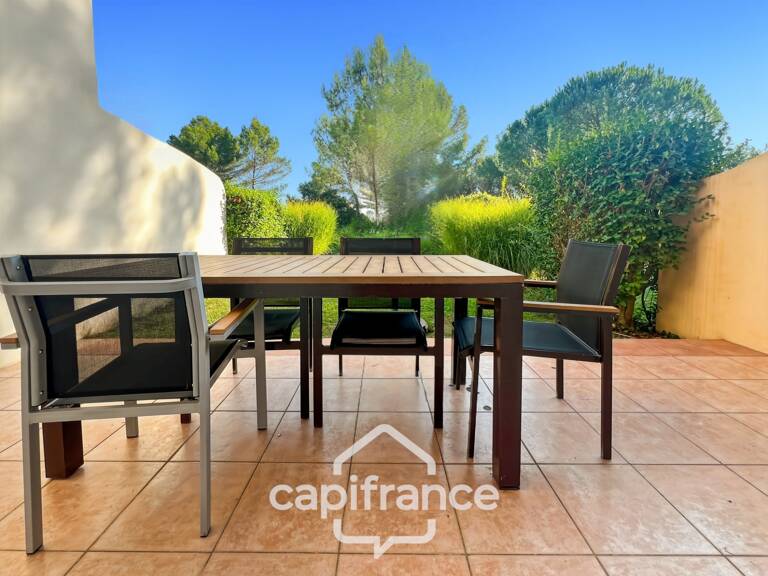 Charmant Bastidon dans le Domaine du Golf de Pont Royal, 45 m2 habitable, ravalé, avec jardin privatif, élevé d'un étage, 2 chambres,  terrasse, calme et nature — photo 1