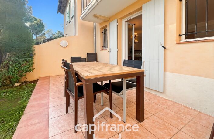 Charmant Bastidon dans le Domaine du Golf de Pont Royal, 45 m2 habitable, ravalé, avec jardin privatif, élevé d'un étage, 2 chambres,  terrasse, calme et nature — photo 3