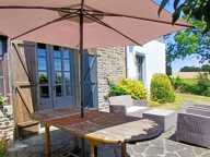 À vendre : Maison mitoyenne de 4 pièces,143 m2 env., 3 chambres sur un terrain de 1500 m2 avec panorama exceptionnel sur la campagne. SOURDEVAL (50) — photo 4