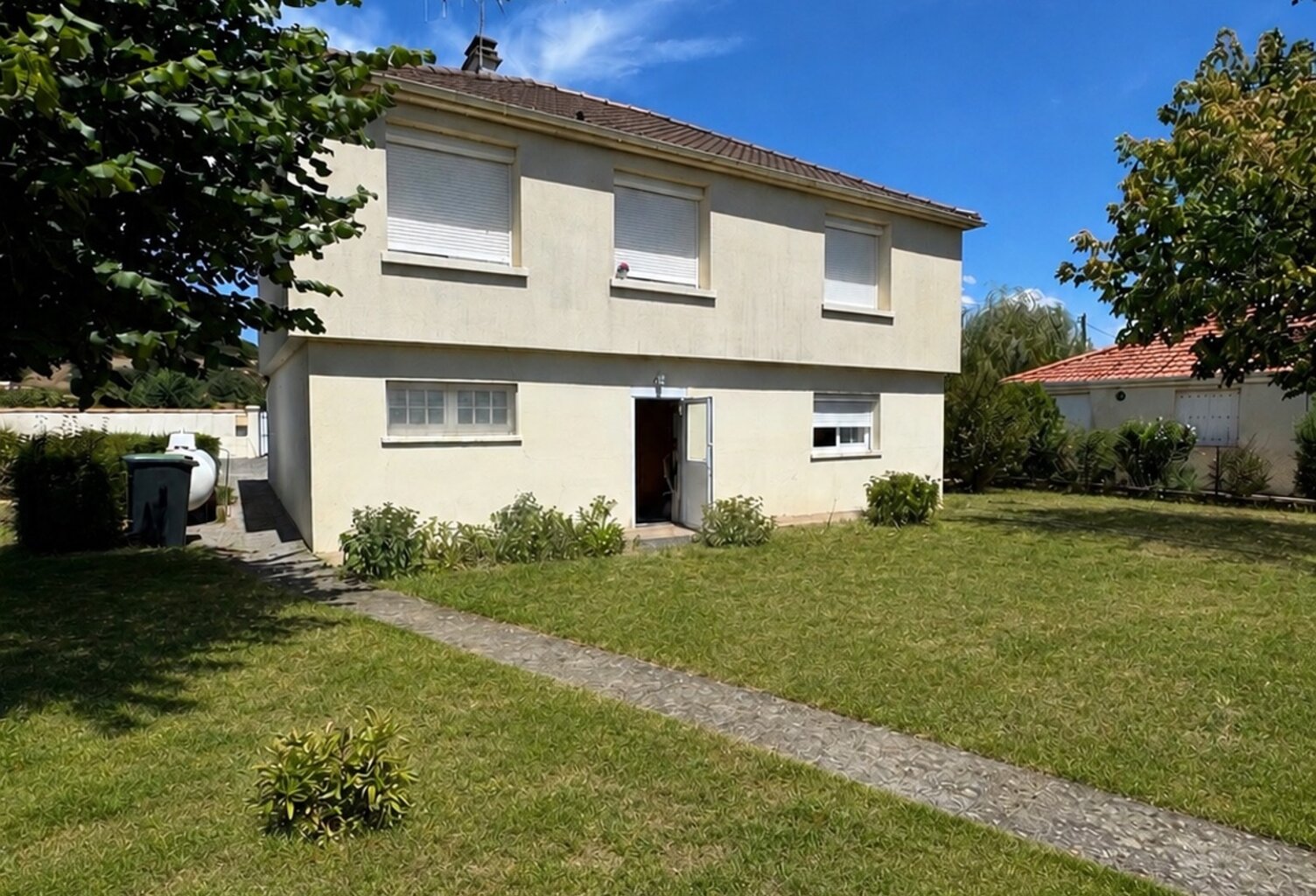 Maison à vendre 5 pièces  (79) — photo 1