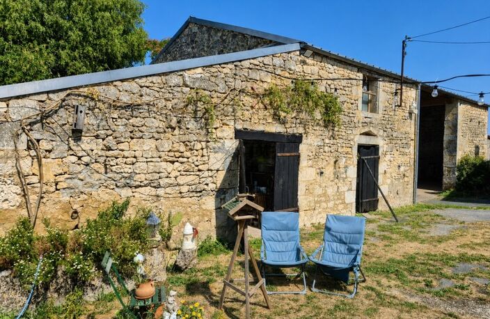 Maison de campagne avec studio, dépendances et jardin – Bords — photo 2