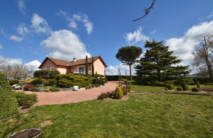 Vue exceptionnelle sur la campagne du sud brionnais - maison 120m² - 3 chambres - secteur trés calme — photo 3