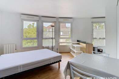 Appartement 1 pièces 725 €