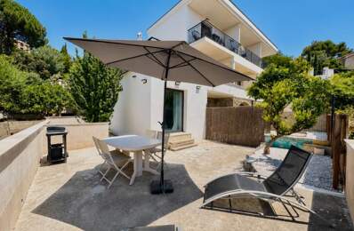 Studio rénové avec terrasse à vendre-  Proche Plage et centre-ville du Lavandou — photo du bien
