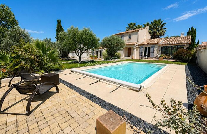 Belle propriété avec double garage piscine — photo 3