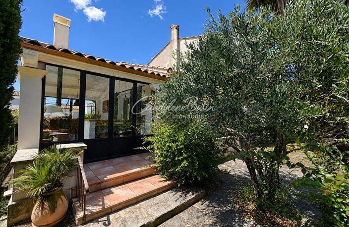 Belle propriété avec double garage piscine — photo 4