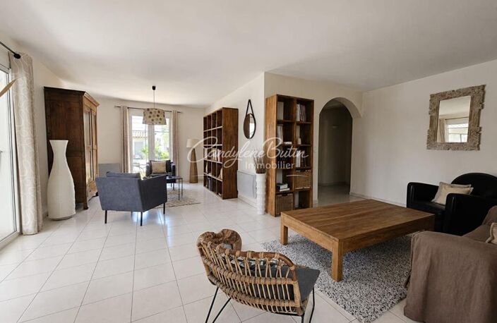 Belle propriété avec double garage piscine — photo 5