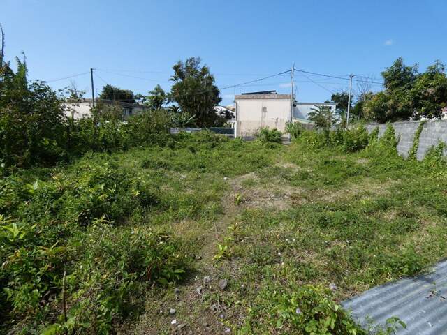 97470 Saint Benoit terrain constructible 511 m2 en zone Ua13 — photo du bien