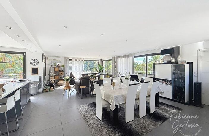 La Valette-du-Var ! Maison contemporaine de 240 m2 sur 2194 m2 de terrain — photo 3