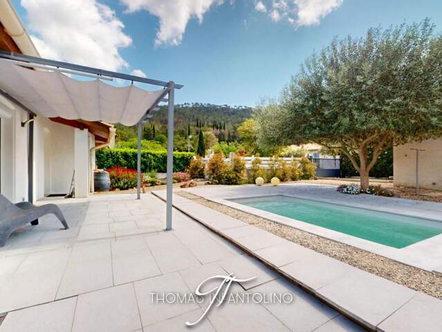 EN EXCLUSIVITE - PLAIN PIED - 3 CHAMBRES - CLIMATISATION GAINABLE - PISCINE - GARAGE — photo du bien