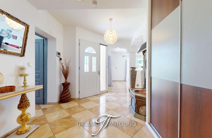 EN EXCLUSIVITE - VILLEMOUSTAUSSOU - 3 CHAMBRES - PLANCHER CHAUFFANT - GARAGE - PISCINE — photo 2