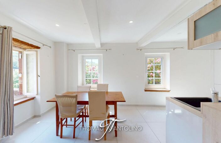 MAISON EN PIERRE ENTIEREMENT RÉNOVÉE - VUE DÉGAGÉE — photo 2