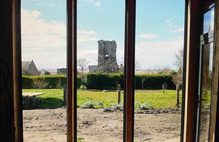 Terrain constructible et viabilisé de 765 mètre carré  Maison de 52 mètres carré — photo 3