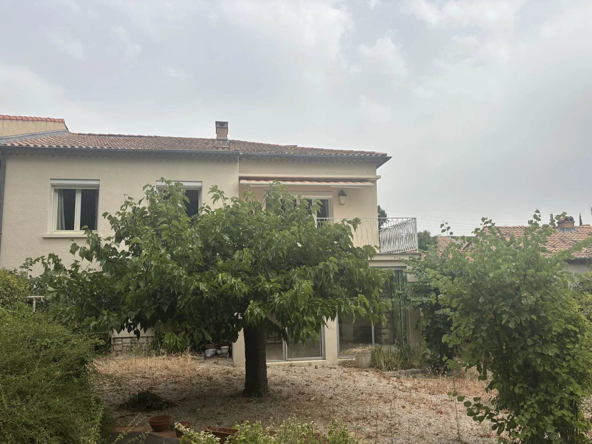Maison 5 pièces 157 m² · à Villeneuve-lès-Avignon · 157 m² · 440 000 €