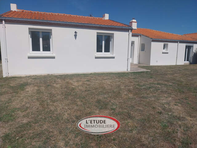 Ste Pazanne : Plain pied 135 m2, 3 chs, 1 bureau, double gar — photo du bien