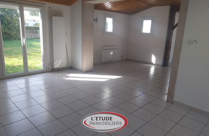 Ste Pazanne : Plain pied 135 m2, 3 chs, 1 bureau, double gar — photo 3
