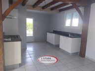 Ste Pazanne : Plain pied 135 m2, 3 chs, 1 bureau, double gar — photo 4