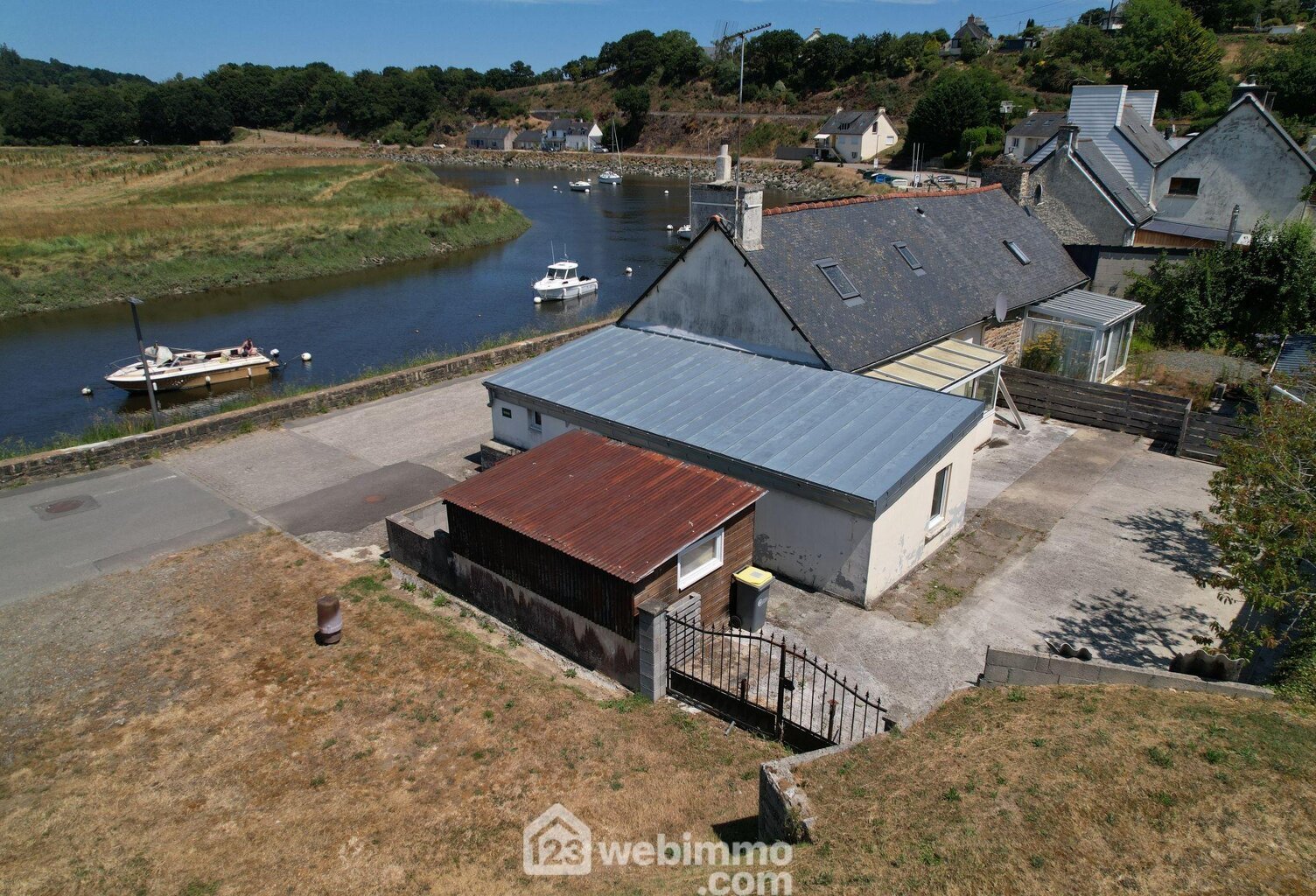 Maison - 90m² - QUEMPER GUEZENNEC — photo 1
