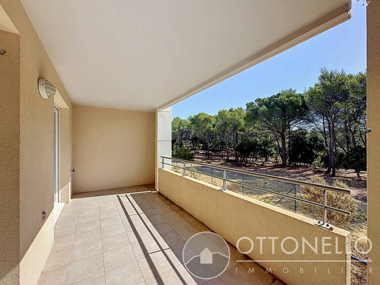 Appartement Roquebrune Sur Argens 2 pièces 40 m2 avec terrasse et deux parkings — photo 1