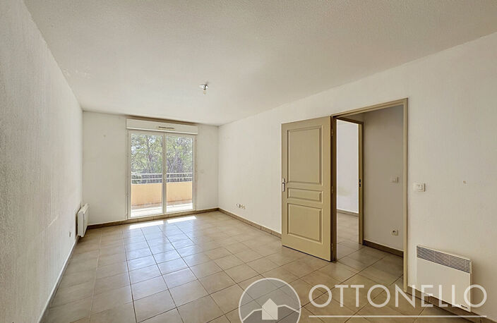Appartement Roquebrune Sur Argens 2 pièces 40 m2 avec terrasse et deux parkings — photo 2