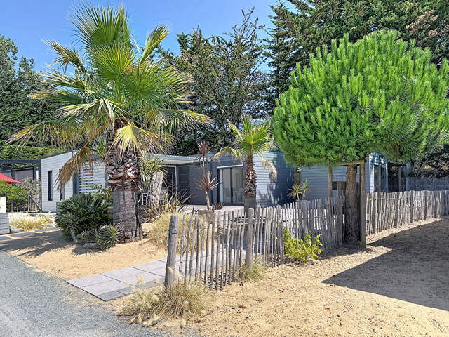 Chalet contemporain - 64m² - 2 chambres - Piscine - PRL ouvert à l'année — photo du bien