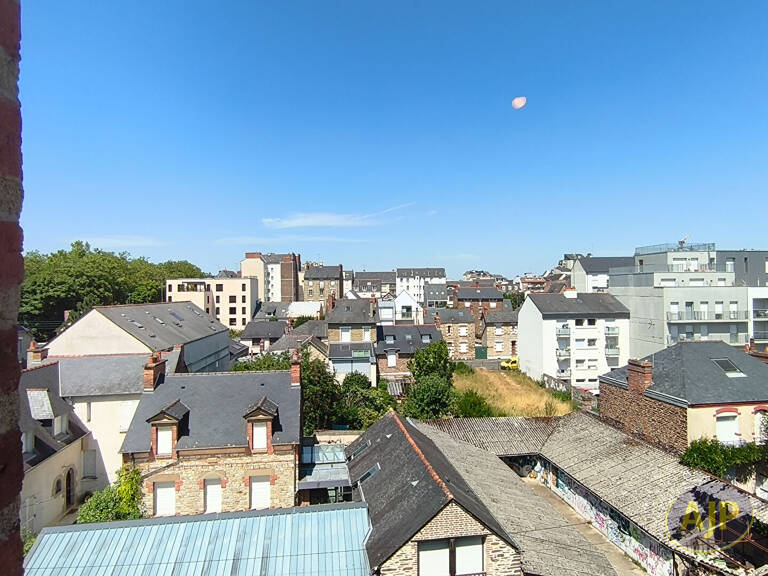 RENNES  CENTRE T2 parking dernier étage  35.97m² — photo 1
