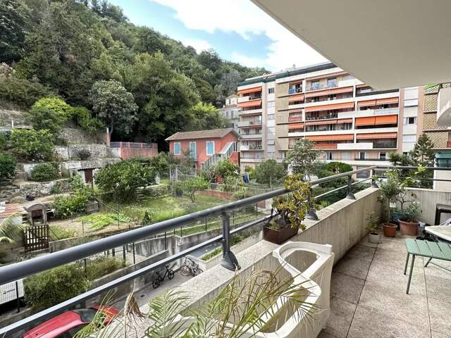 MENTON BORRIGO: AGREABLE STUDIO AVEC BALCON — photo du bien