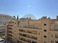 MENTON GARE ROUTIERE: SPACIEUX DEUX PIECES ETAGE ELEVE + CAVE — photo 4