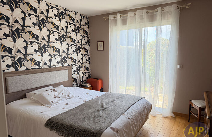 EXCLUSIVITÉ  ST HERBLAIN BOURG VASTE MAISON 4 CH + BUREAU — photo 5