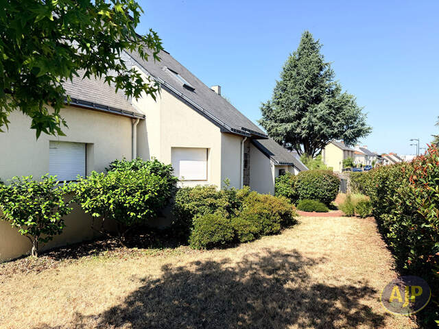 EXCLUSIVITÉ  ST HERBLAIN BOURG VASTE MAISON 4 CH + BUREAU — photo du bien