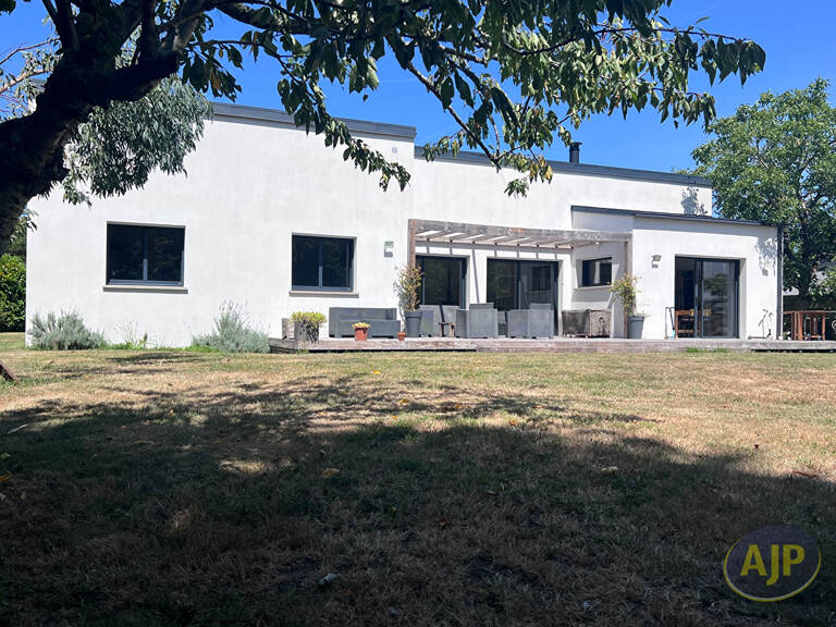 Maison Surzur 6 pièce(s) 150 m2 — photo 1