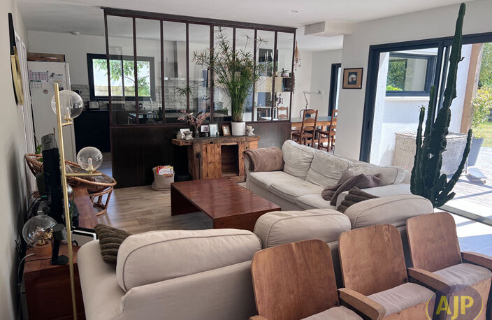 Maison Surzur 6 pièce(s) 150 m2 — photo 2
