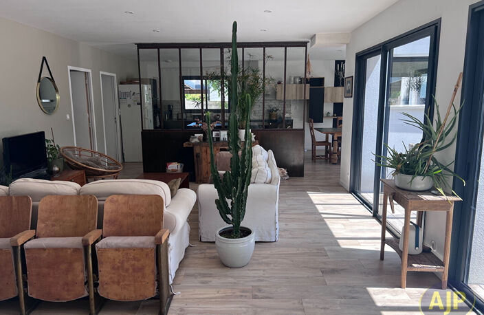 Maison Surzur 6 pièce(s) 150 m2 — photo 3